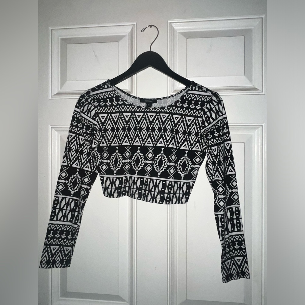 Forever 21 geometric pattern crop top
